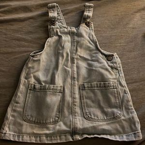 Zara Girl’s Light wash denim pocket front overall dress 18-24M